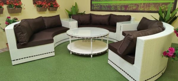 Electra-white-cream-Kruglyj-divan-na-terrasu